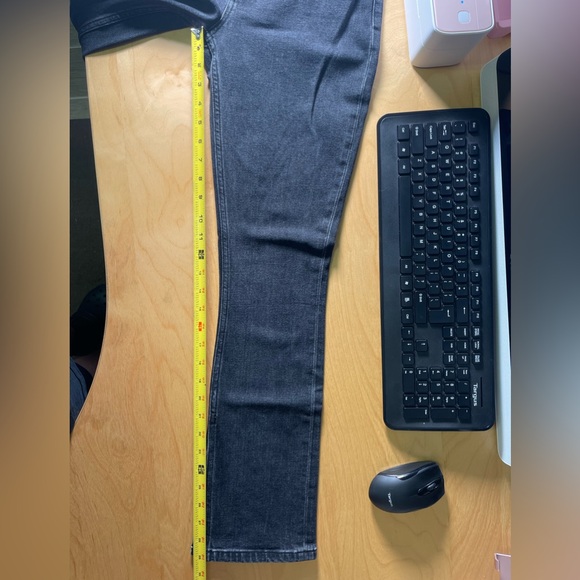 Abercrombie & Fitch The Skinny High Rise Jeans - Picture 8 of 9